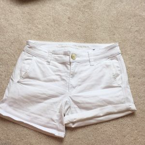 White American eagle shorts